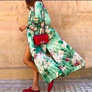 NWT Green Floral Kimono Sz L Bloggers Favorite dead stock